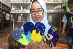 Usaha Kreatif Jelang Lebaran, Amplop Uang Berbentuk Es Krim