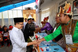 Keliling ke Sejumlah TPS, Bupati Anas: Partisipasi Warga Meningkat