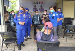 Gunakan Jaring Trawl, Puluhan Nelayan dan Kapal di Jatim Diamankan