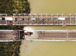  Jembatan Widang Baru Jadi Tumpuan, Truk Dilarang Melintas