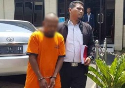 Pria di Malang Setubuhi Anak Kandungnya Hingga Hamil