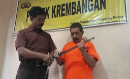 Tersinggung Diejek, Kakek Penjual Kopi di Surabaya Bacok Tetangga