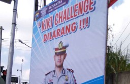 Diprotes, Polisi Ganti Baliho Larangan 'Kiki Challenge' di Tulungagung