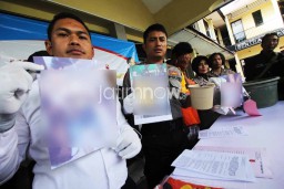 Video: Ayah Tiri Aniaya Balita Hingga Tewas