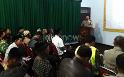 TNI dan Polisi di Ponorogo Sosialisasikan Bahaya Tradisi Balon Udara