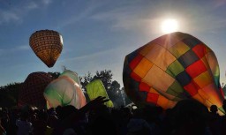 Meriahnya Festival Balon Udara di Ponorogo