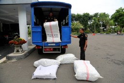 Respon Cepat, Risma Kirim Bantuan Kemanusiaan ke Gorontalo