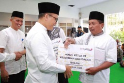 Bupati Anas Berharap Ketua RT di Banyuwangi Melek IT