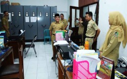 Sidak Hari Pertama Kerja, Bupati Anas: Pelayanan Publik Kembali Normal