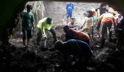 Tanah Longsor Terjang Sekolah di Banyuwangi, Dinding Kelas Ambrol