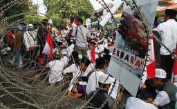 Laporkan Kecurangan, Forum Umat Islam Jatim Geruduk Kantor Bawaslu