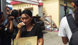 Jenazah Penghadang Bomber Gereja Disambut Isak Tangis Keluarga