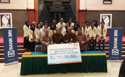 20 Mahasiswa Peraih IPK 3,00 di Kampus ini Diganjar Beasiswa