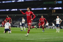 Akhiri Puasa Kemenangan, Liverpool Tumbangkan Tottenham Hotspur 3-1
