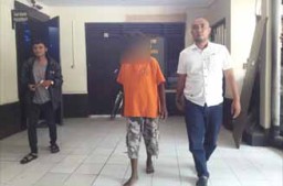 Edan! Ayah Tiri Setubuhi Anaknya di Kamar Mandi