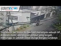 Video: Aksi Dua Bandit Rampas HP Terekam CCTV