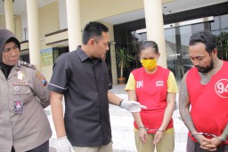 Istri Napi Lapas Lamongan Kendalikan Pengiriman Sabu ke Banyuwangi