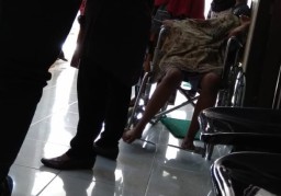 Polisi Kejar Pemerkosa Gadis yang Ditemukan Pingsan Telanjang