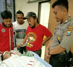 Gara-gara Rokok Lintingan, Lengan Kanan Wiwit Nyaris Putus