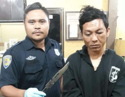 Bawa Sangkur Dalam Jaket, Pemuda di Surabaya ini Babak Belur Dimassa