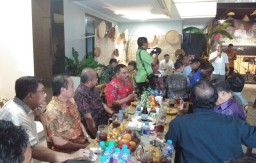 Cangkrukan Bareng, Kapolda dan Serikat Pekerja Deklarasi Anti Hoax