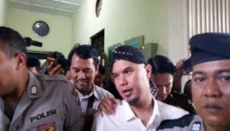 Jalani Sidang Keenam, Ahmad Dhani Sebut Ada Kekuatan Makhluk Asing