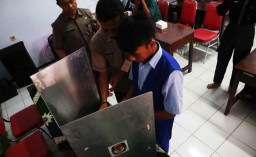 KPU Ponorogo Simulasikan Pencoblosan Pemilu untuk Penyandang Difabel