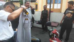 Pemuda di Probolinggo ini Manfaatkan Seragam Dishub untuk Memeras