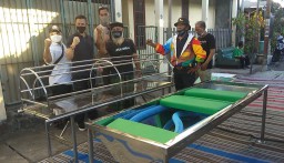 Girangnya Warga Kampung Malang Utara Dapat Keranda Jenazah Baru