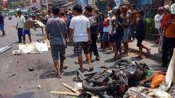 Truk Tronton Seruduk 5 Kendaraan di Lamongan, 1 Tewas