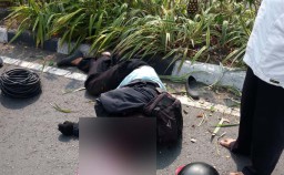Pengendara Motor ini Tewas Setelah Menabrak Pembatas Jalan