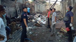 Kebakaran di Perbatasan Trenggalek-Pacitan Hanguskan 3 Bangunan