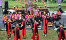 Festival Lembah Ijen, Bupati Anas:  Lestarikan Budaya Banyuwangi