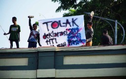 Muncul Spanduk Penolakan #2019GantiPresiden di Lokasi Deklarasi