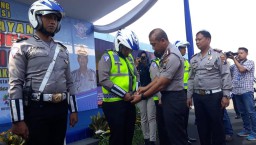 Hanya di Surabaya, SIM Diantar Sampai ke Rumah Secara Gratis