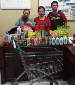 Pura-Pura Belanja, Dua Ibu Rumah Tangga ini Ditangkap Sekuriti