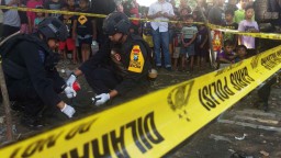 Penjinak Bom Evakuasi  Granat dari Lahan Kosong di Perumahan Elit