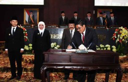 Gus Ipul Tak Hadir di Sertijab Gubernur, Ini Kata Ketua DPRD Jatim