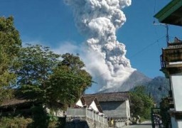 Gunung Merapi Meletus, BNPB Pastikan 120 Pendaki Selamat