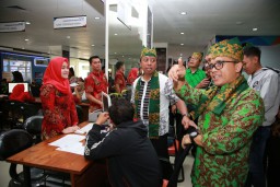 Gus Romy ke Banyuwangi, Bupati Anas Pamerkan Smart Kampung 