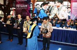 PT INKA Raih Penghargaan Ganesa Widya Jasa Adiutama