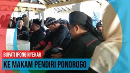 Video: Bupati Ipong Nyekar ke Makam Pendiri Ponorogo
