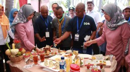 Gelar Lomba Kreasi Menu Non Beras, Istri Bupati Anas: Harus Kreatif 