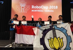 Tim ITS Raih Juara pada Ajang Kompetisi Robot Internasional di Kanada