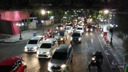Live: Mlaku-mlaku Nang Tunjungan