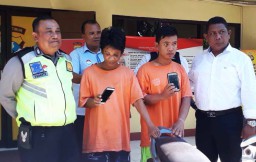 Gagal Nyalakan Mesin Motor, Dua Jambret HP di Surabaya Dimassa