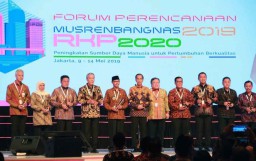 Jawa Timur Raih Penghargaan Pembangunan Daerah 2019