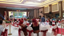 Live: Kapolri Puji Kapolda Jatim Irjen Pol Machfud Arifin