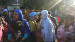 Kedatangan Jemaah Haji Ponorogo Diwarnai Isak Tangis Keluarga