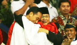 Silat Panen Emas,  Hanifan Peluk Jokowi dan Prabowo Bersamaan